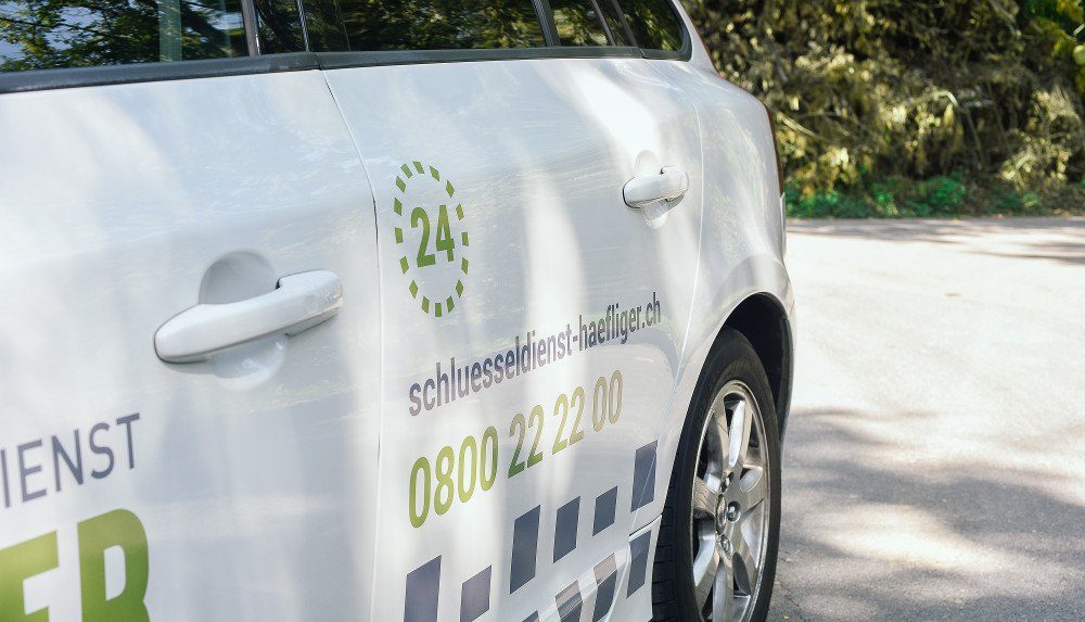 Schlüsseldienst Fällanden Einsatzfahrzeug